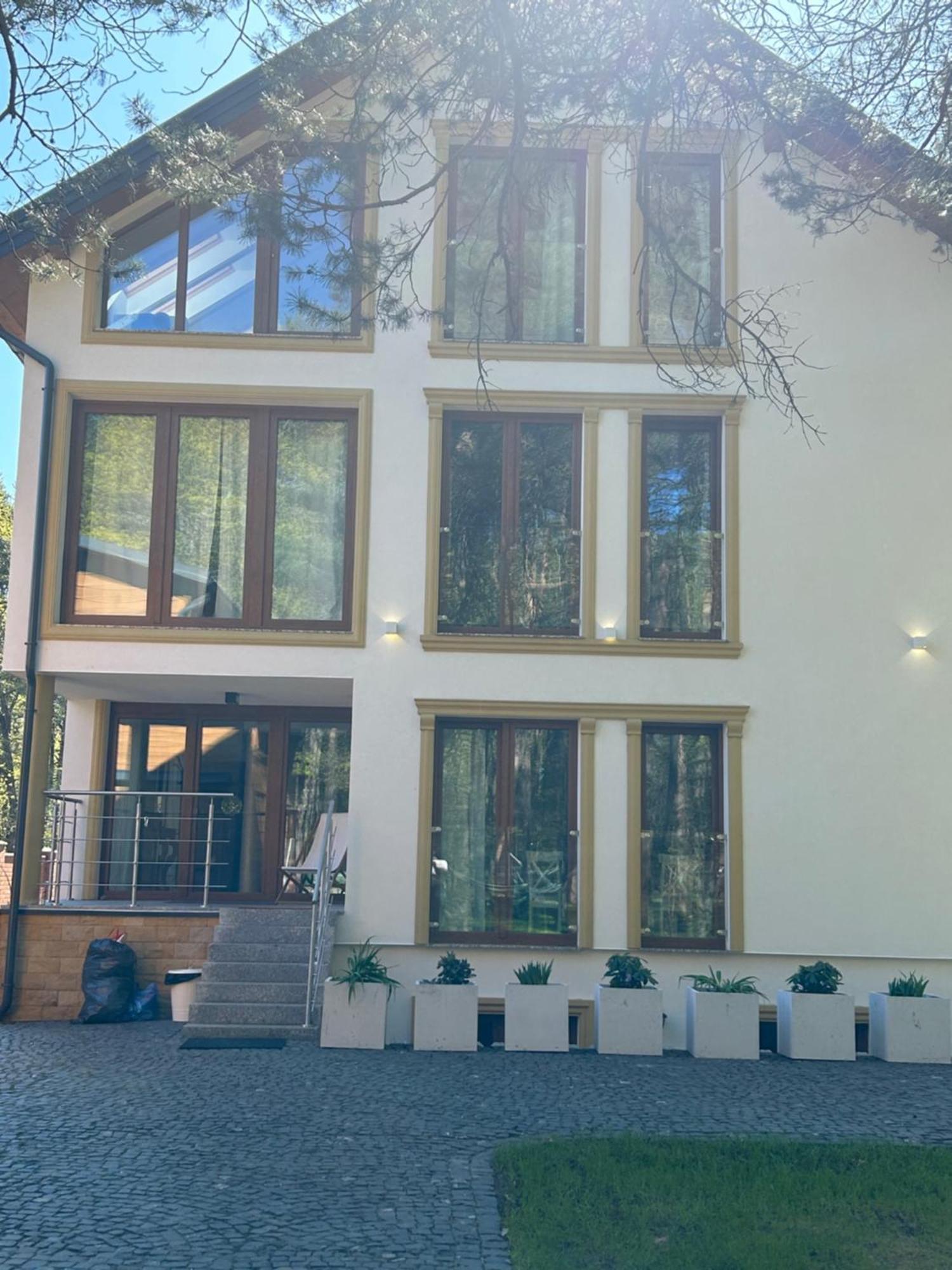Lesna Residence & Spa Пиш Екстериор снимка